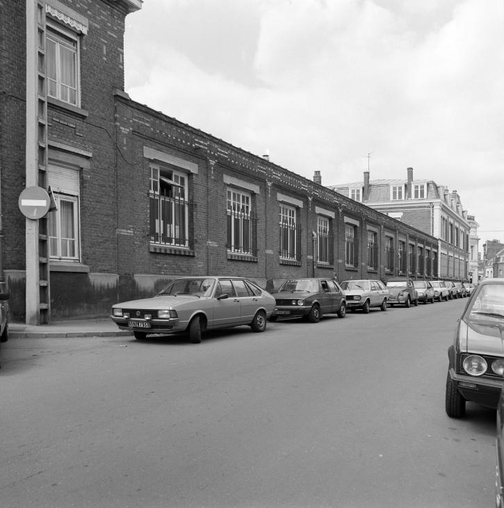 Mur de l’usine Beaudeux-Lebbe rue Jules Ferry (existe encore), 1988