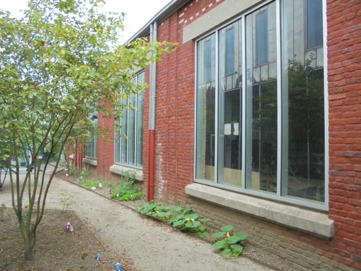 Partie de la médiathèque enserrée dans les sheds, 2007